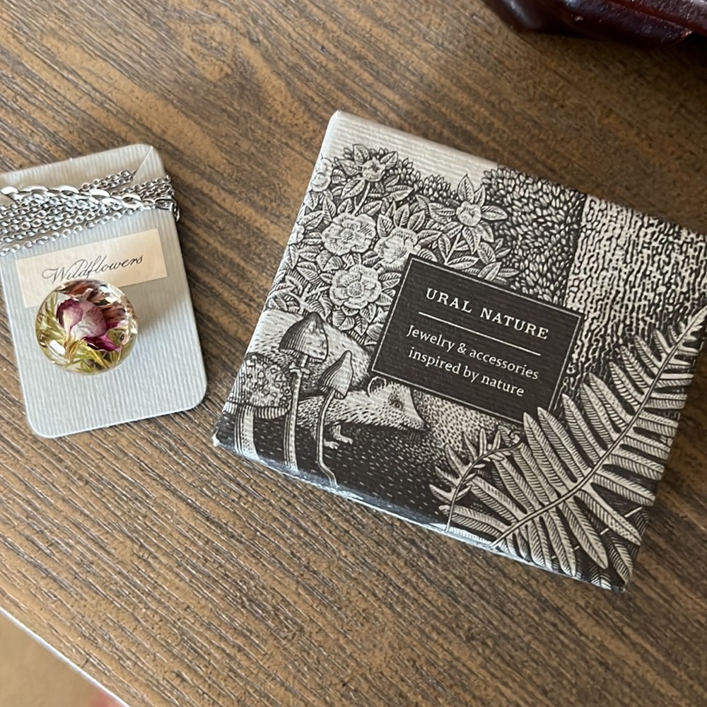 Floral necklace